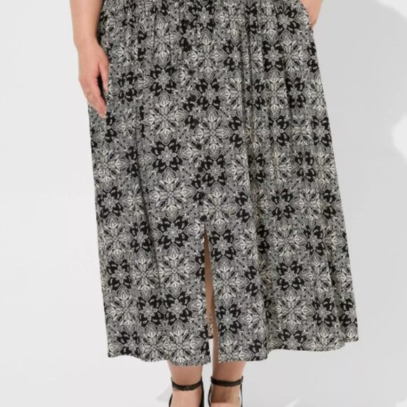 Torrid size 4 Bandana Paisley Maxi Challis Smocked Waist Tie Skirt - Picture 3 of 10